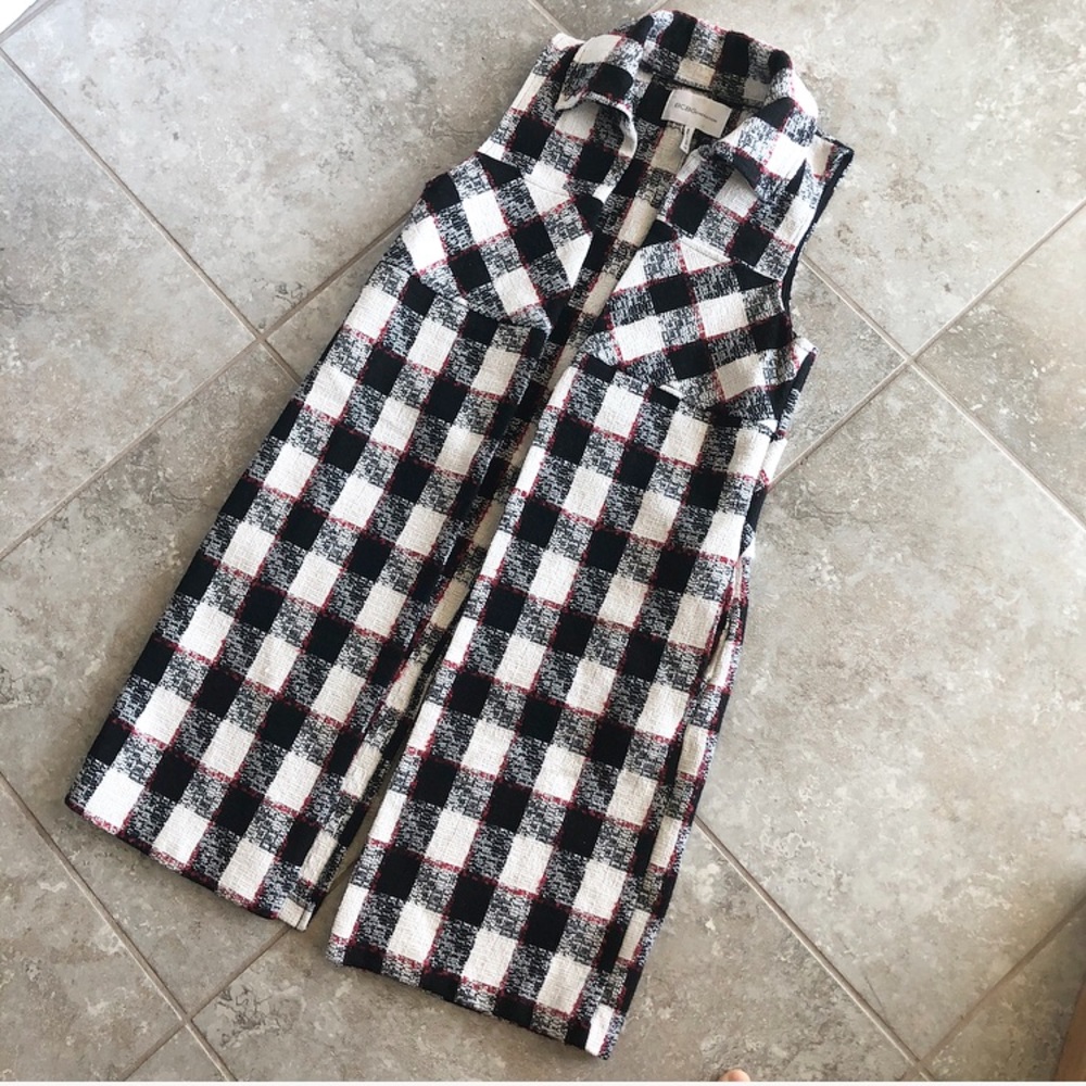 BCBG Plaid Sleeveless Jacket - Picture 2 of 6